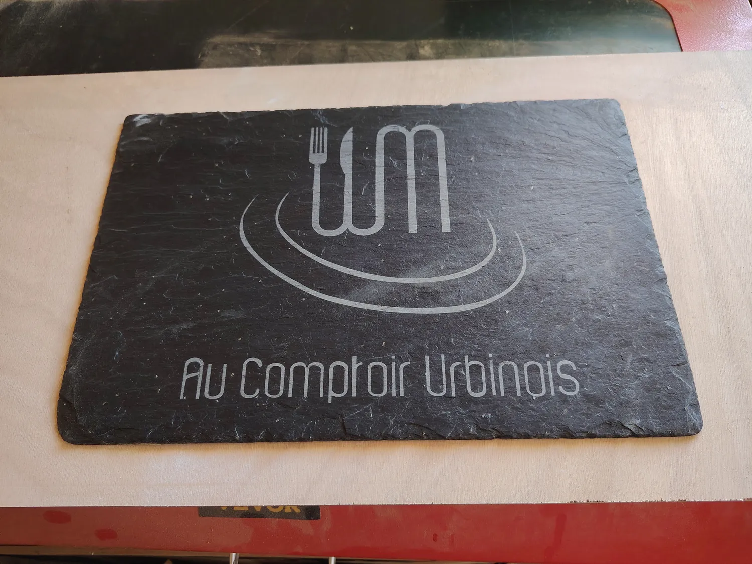 enseigne sur bois sur mesure saint gilles croix de vie