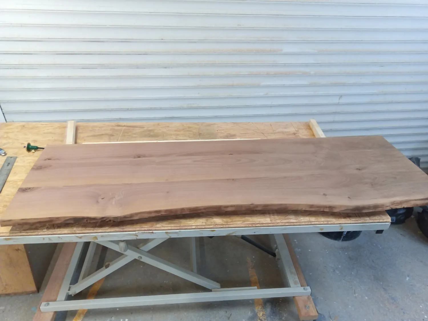 fabricant de volets en bois la garnache