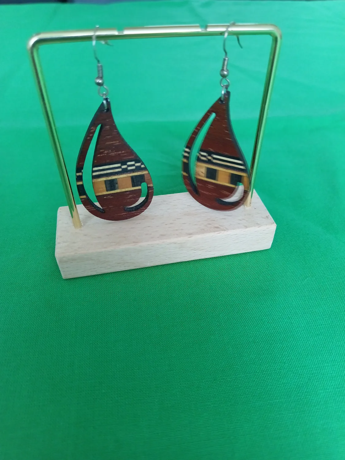 fabricant de volets en bois saint hilaire de riez