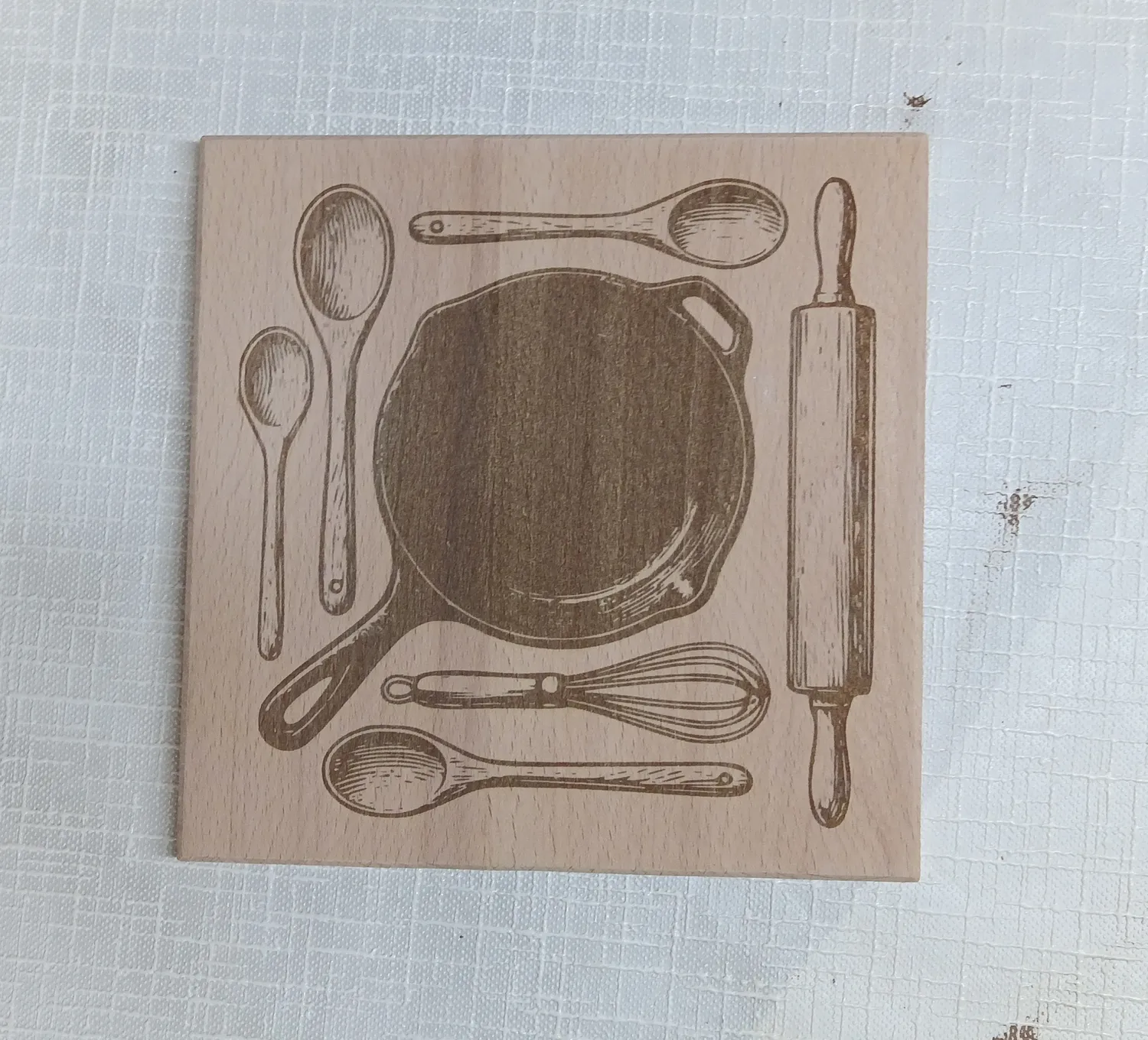 gravure au laser sur bois la garnache