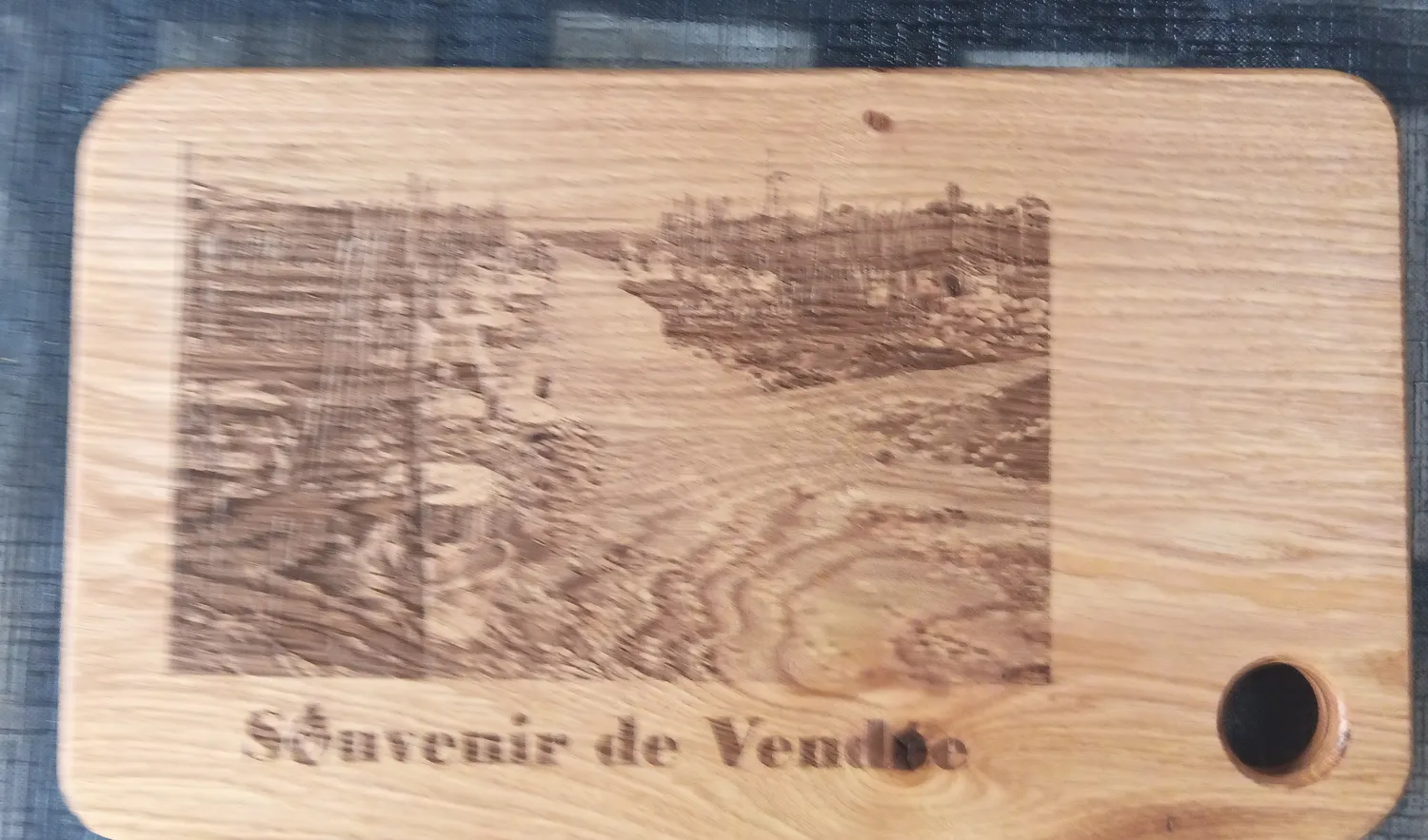 gravure au laser sur bois noirmoutier