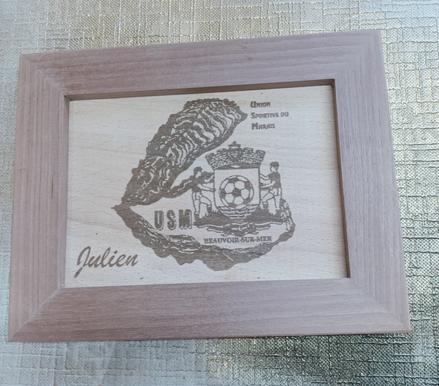 gravure au laser sur bois noirmoutier