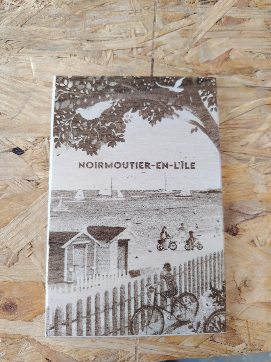 gravure au laser sur bois notre dame de monts