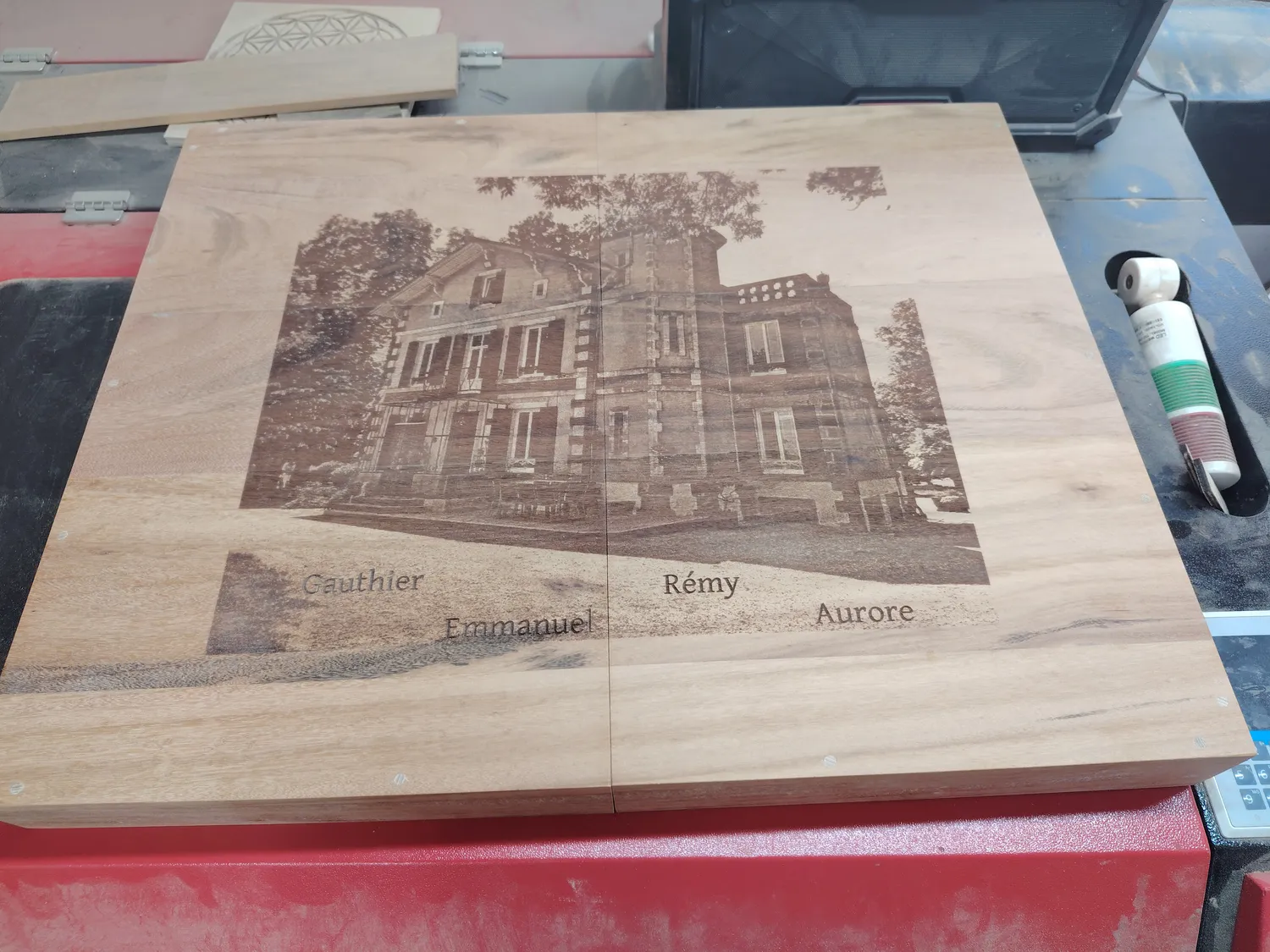 gravure au laser sur bois saint hilaire de riez